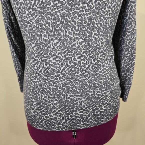 Women's Talbots Gray Cheetah Print 3/4 Sleeve Knit Cardigan | Size Large - Picture 8 of 10
